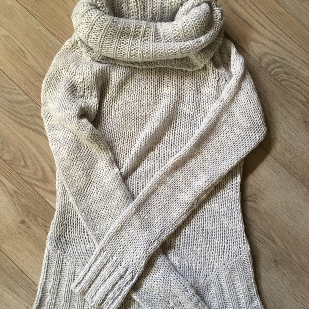 🌸 knit turtle neck sweater